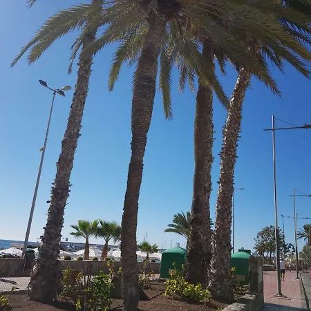 Bahamas Beside The Park And 300m To The * Puerto Rico (Gran Canaria)